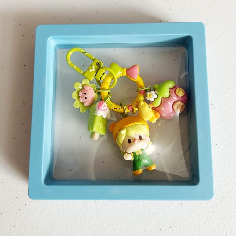 POP MART Dimoo  keychain - Picture 2 of 3
